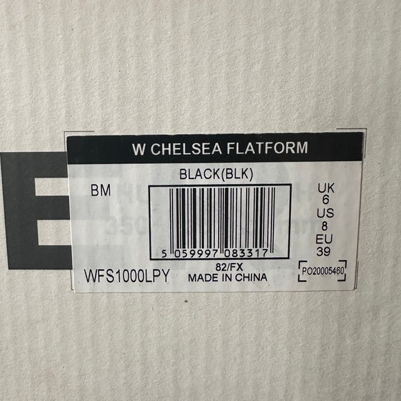 New in Box - Hunter Explorer Rain Boots - Picture 9 of 10